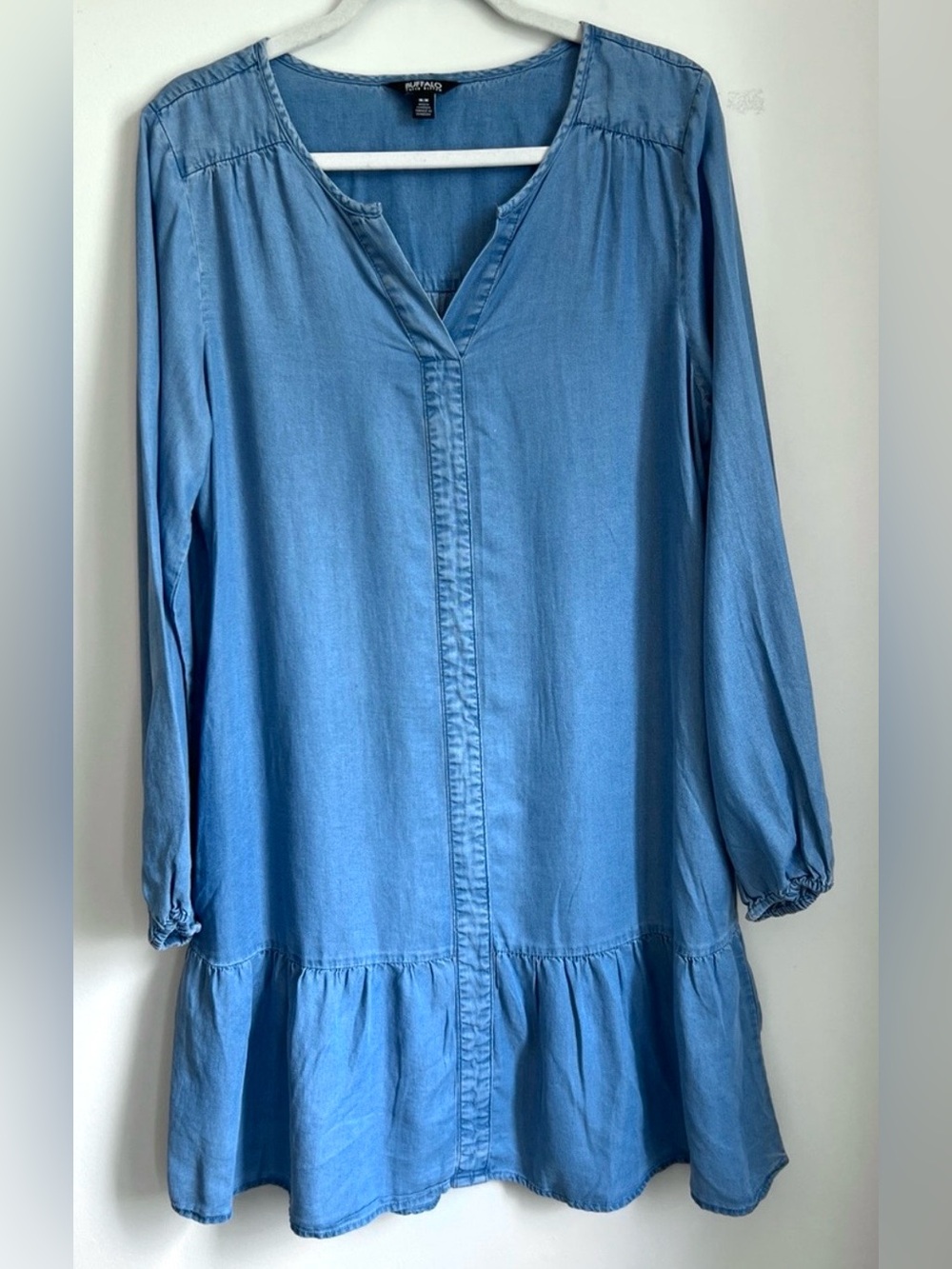 Buffalo David  Light Blue Chambray Tunic size Medium with side pockets